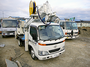 建柱車01